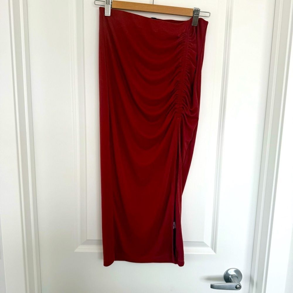 DYNAMITE | Red Ruched Midi Skirt